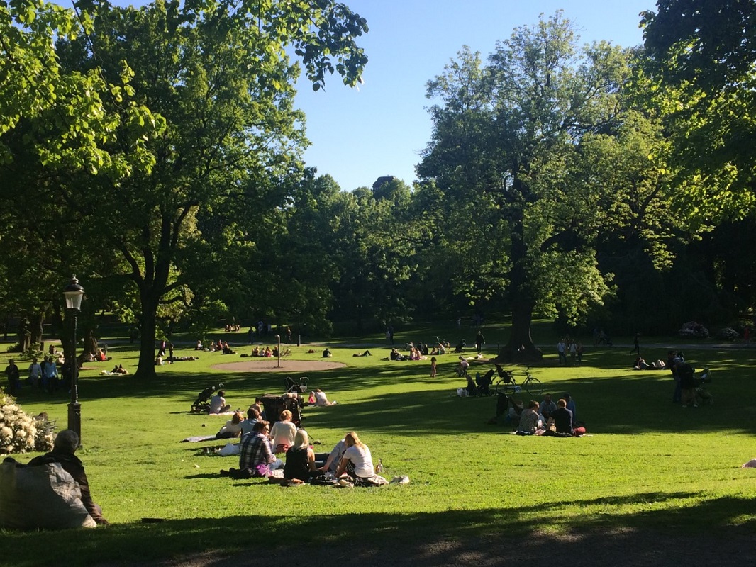 Estocolmo-humlegarden-picnic