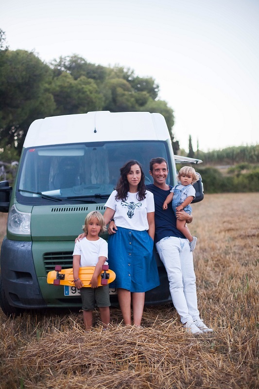 wood-van-family