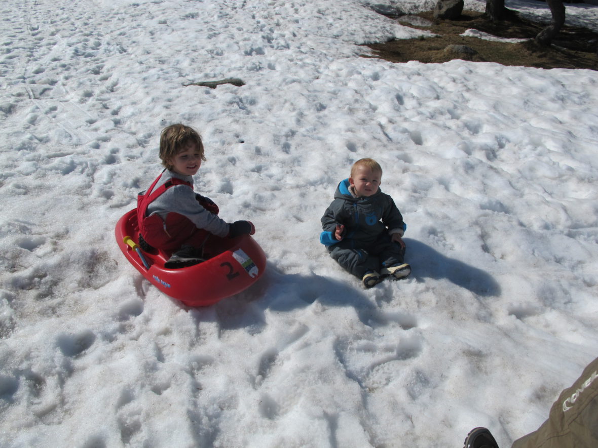 Excursión en raquetas de nieve en familia. Una super experiencia en el  Cerdaña Resort. - Mammaproof Barcelona