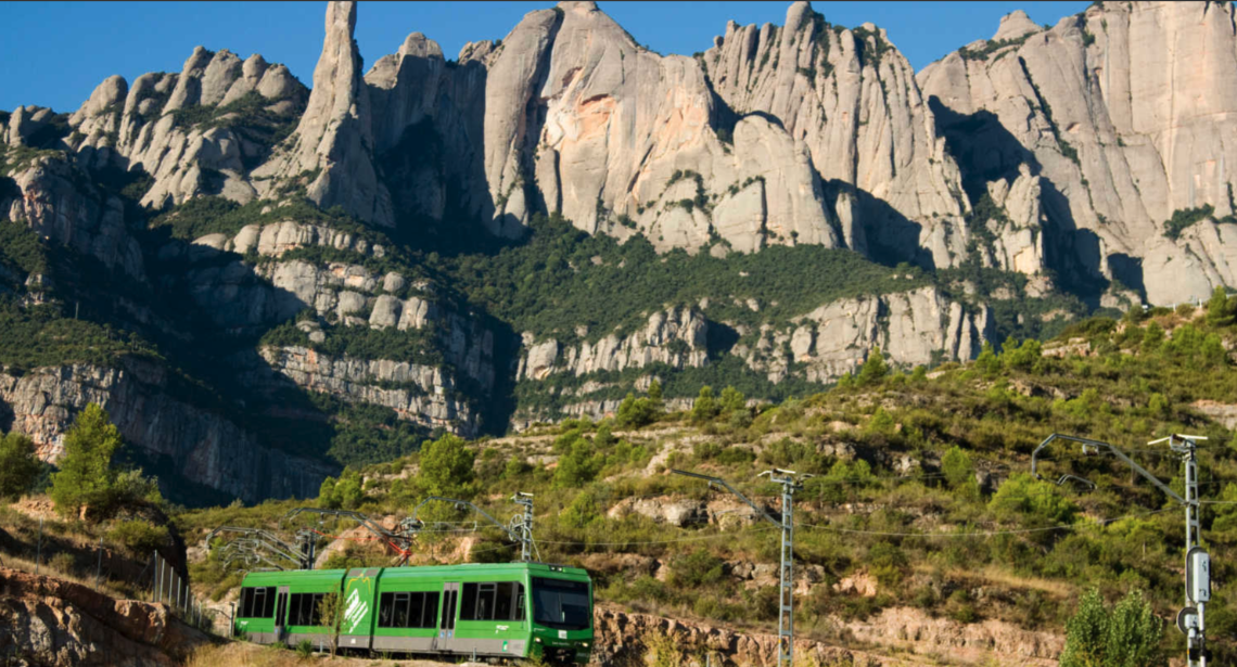 escapada familiar a Montserrat en transporte público