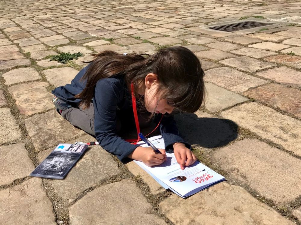 castell montjuic juego pistas planes niños