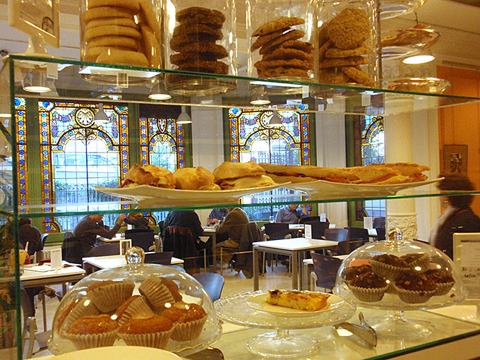 Merendar con niños en Barcelona - cafeteria-casa-orlandai