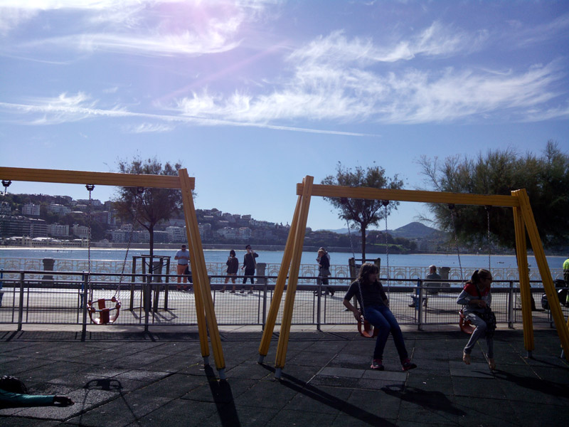Paseo_Concha_parque columpios