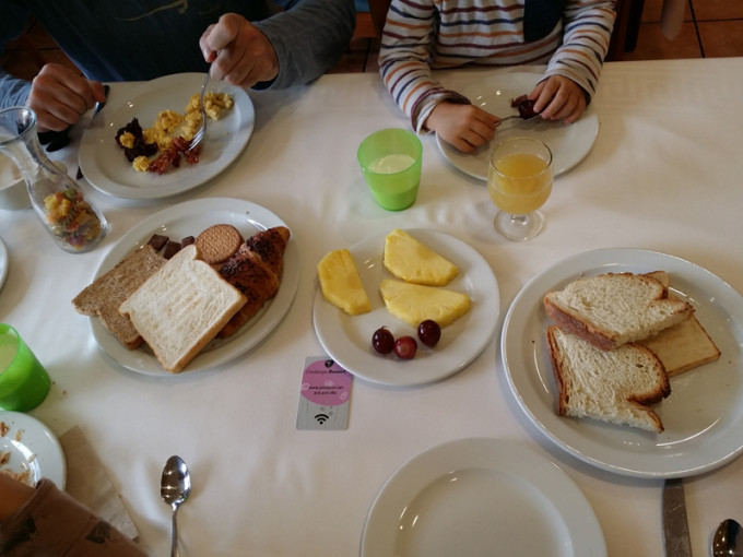 mmmp buffet desayuno cerdanya resort