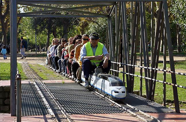 tren en marcha