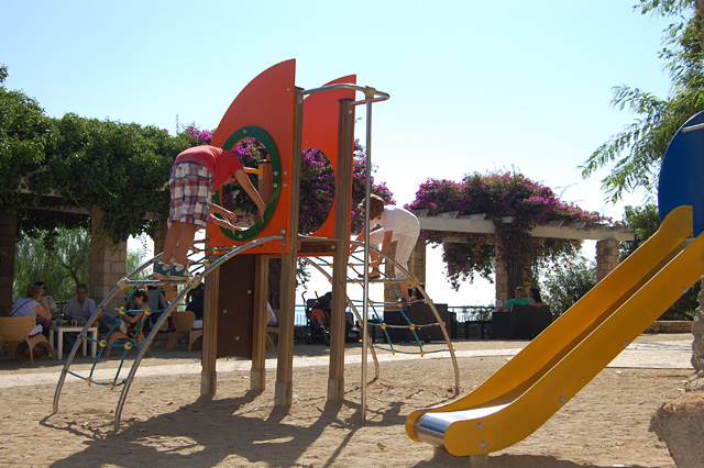 parque infantil de les granotes